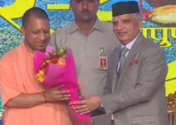 टिहरी में रैबार 2: मुख्यमंत्री ने उत्तराखंडियों को दिलाई शपथ