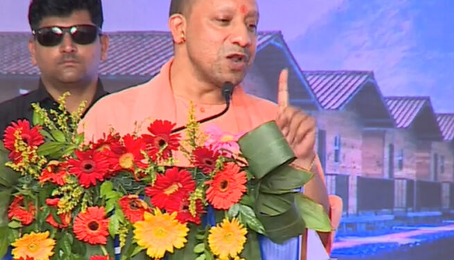 रैबार 2 में सीएम योगी बोले, उत्तराखंड स्विट्जरलैंड से कम नहीं